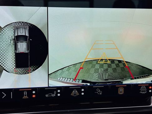 Used 2025 GMC Sierra 2500 SLE w/ SLE Value Package; image 19