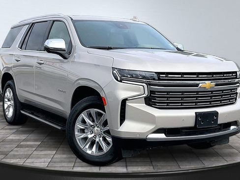 Used 2024 Chevrolet Tahoe Premier AWD/4WD image 12