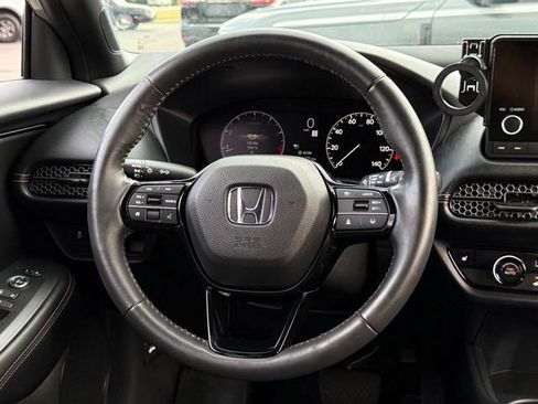 Used 2024 Honda HR-V Sport image 6