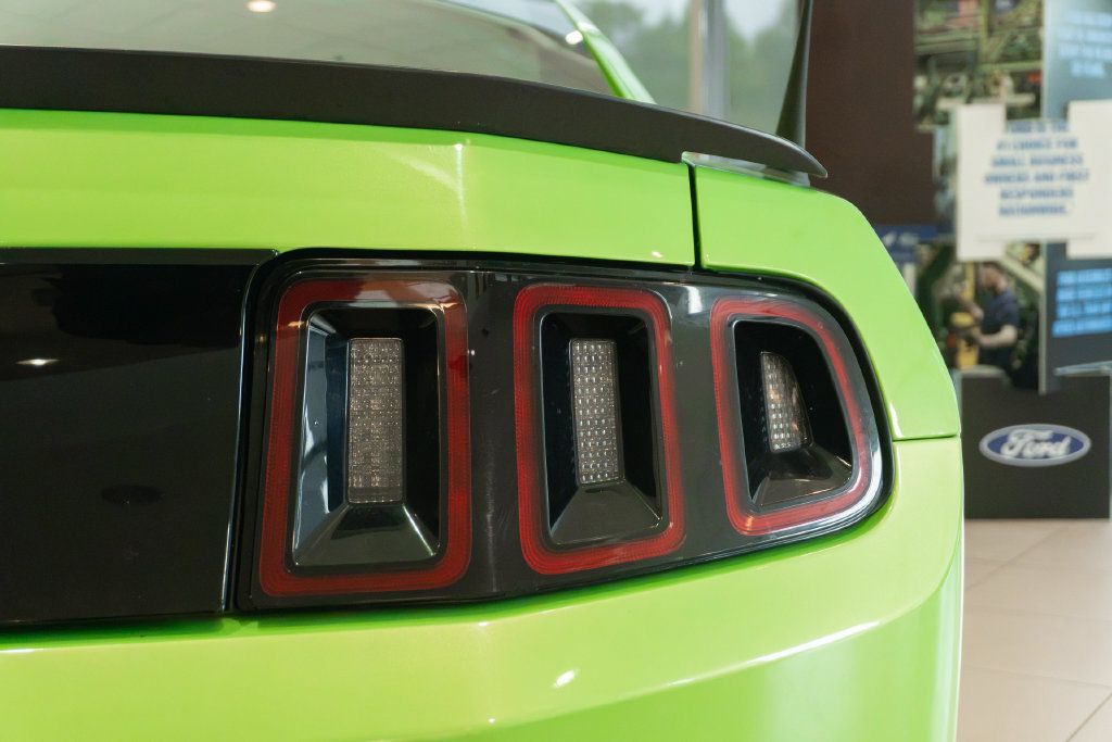 Used 2013 Ford Mustang Boss 302 w/ Boss 302 Accessory Pkg RWD image 13