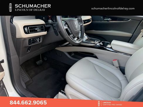 Used 2023 Lincoln Nautilus FWD w/ Premium Package image 10
