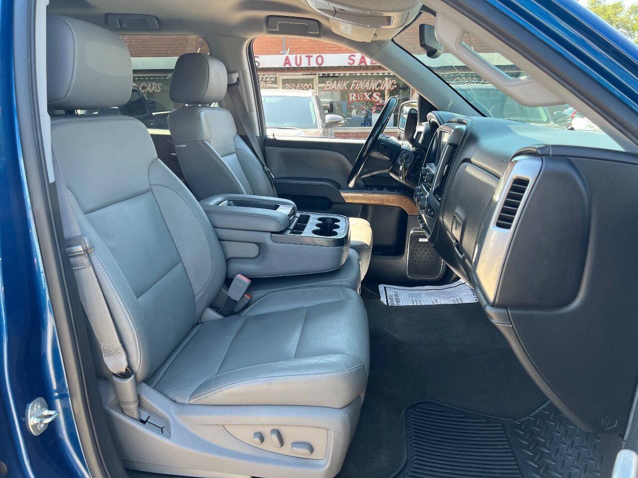 Used 2015 Chevrolet Silverado 1500 LTZ AWD/4WD image 19