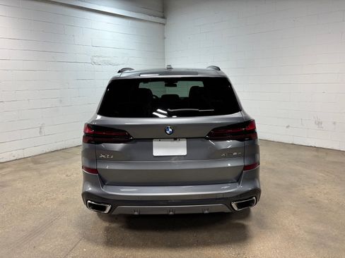 Used 2024 BMW X5 xDrive40i w/ M Sport Package AWD/4WD image 8