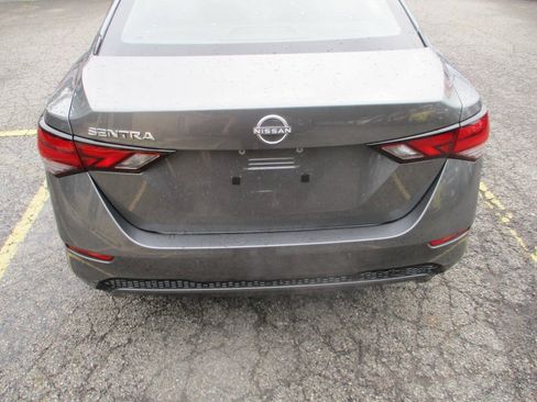 Used 2024 Nissan Sentra S FWD image 19