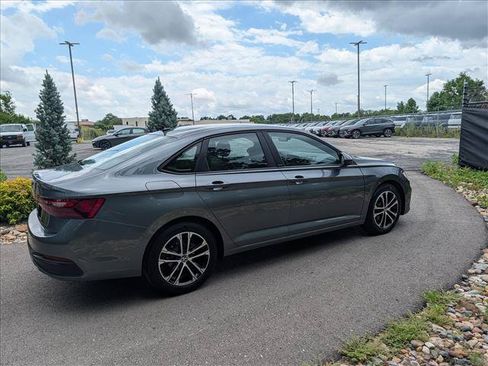 Certified 2025 Volkswagen Jetta Sport FWD image 5