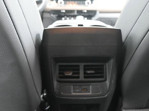 Used 2024 GMC Canyon Denali image 22