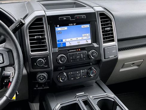 Used 2016 Ford F150 XLT w/ Equipment Group 302A Luxury image 6