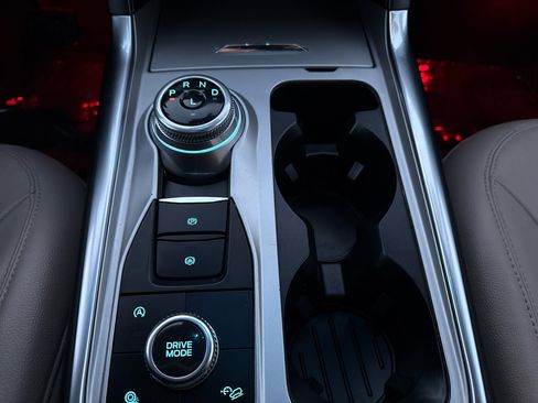 Used 2023 Ford Explorer Limited image 59