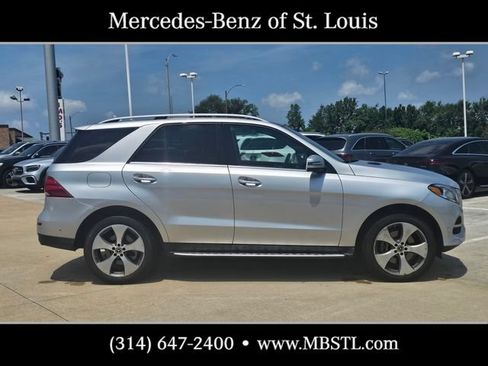Used 2019 Mercedes-Benz GLE 400 4MATIC image 2