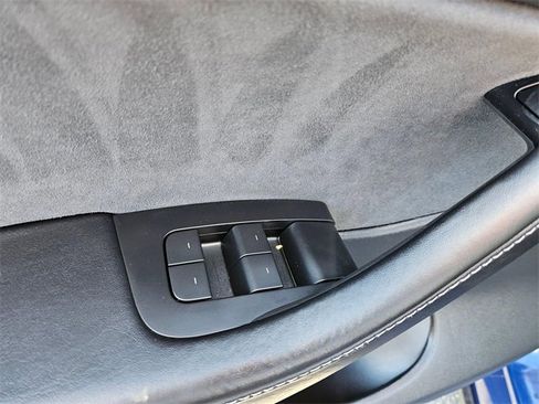 Used 2022 Tesla Model Y Long Range image 15