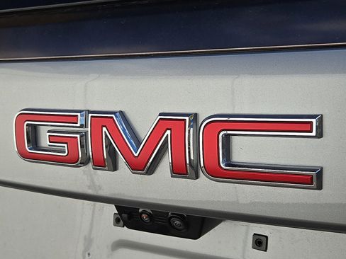 Used 2025 GMC Yukon AT4 Ultimate w/ LPO, Floor Liner Package image 30