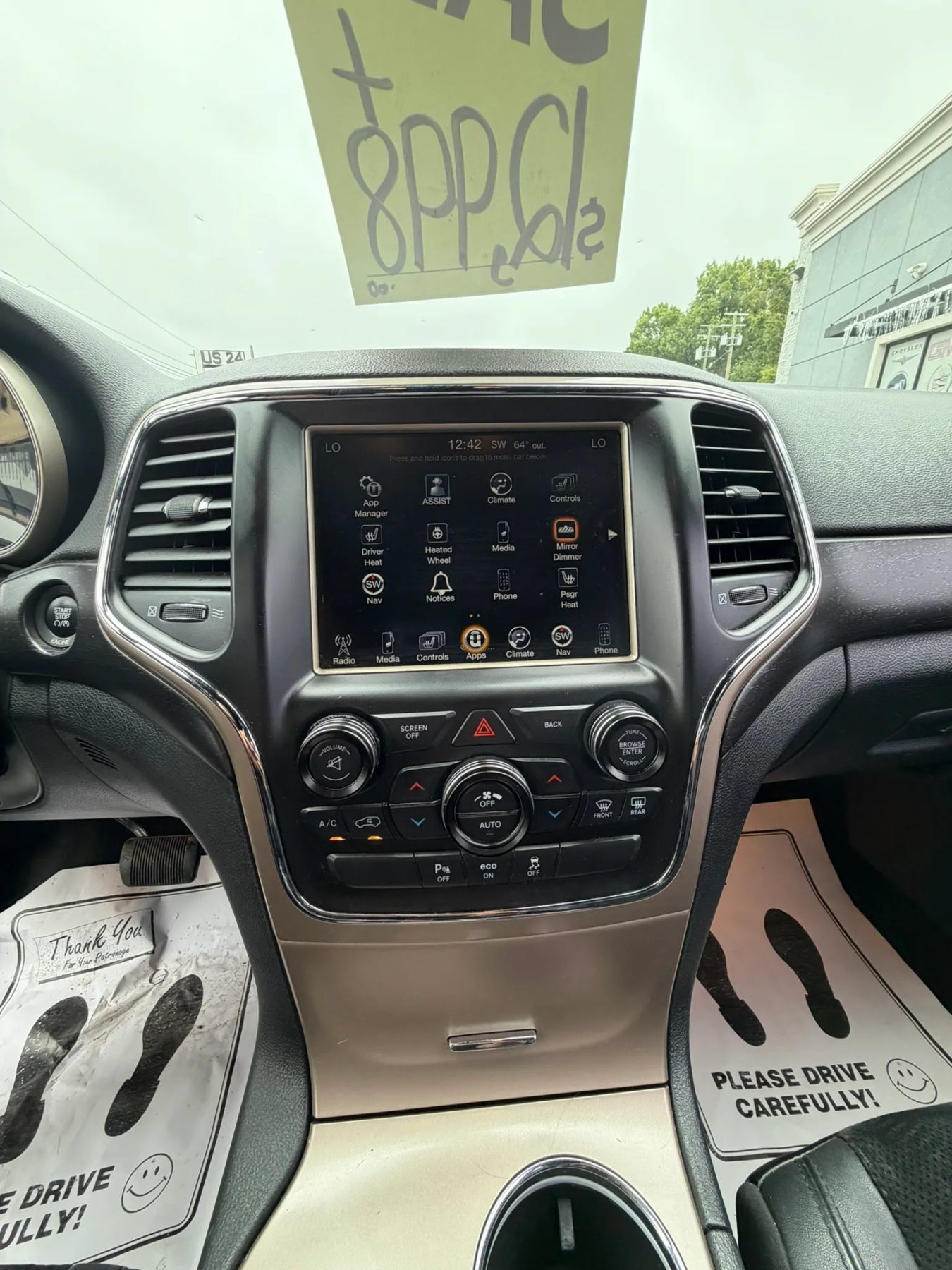 Used 2015 Jeep Grand Cherokee Altitude AWD/4WD image 16