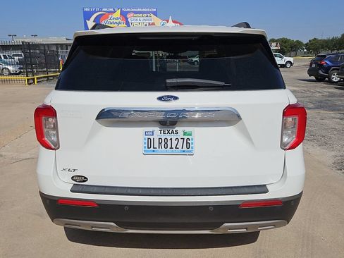 Used 2021 Ford Explorer XLT w/ Equipment Group 202A RWD image 9