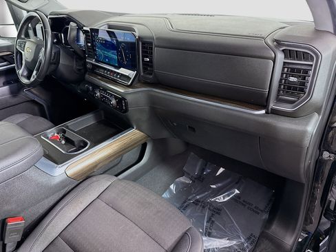 Used 2024 Chevrolet Silverado 2500 LT w/ Convenience Package image 29