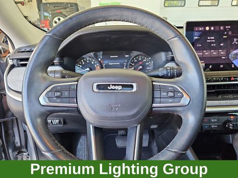 Used 2022 Jeep Compass Latitude w/ Sun and Sound Group AWD/4WD image 10