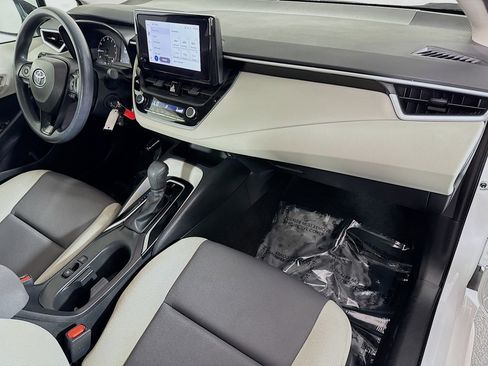 Used 2023 Toyota Corolla LE FWD image 29
