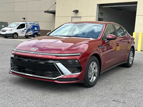 New 2026 Hyundai Sonata SE FWD image 3