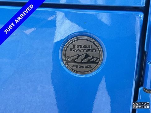 Used 2025 Jeep Wrangler Sport image 12