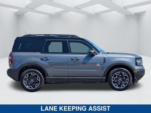 New 2025 Ford Bronco Sport Outer Banks image 3