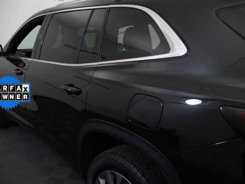 Certified 2025 Buick Enclave Preferred FWD image 11