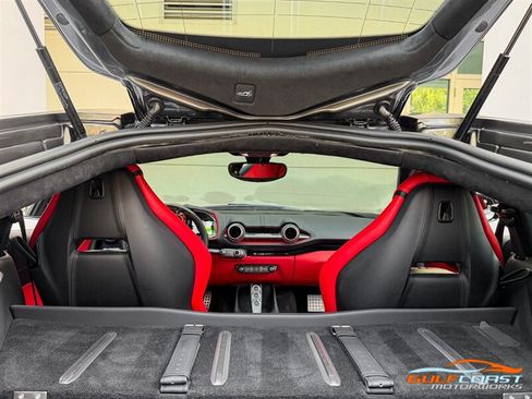 Used 2018 Ferrari 812 Superfast RWD image 37