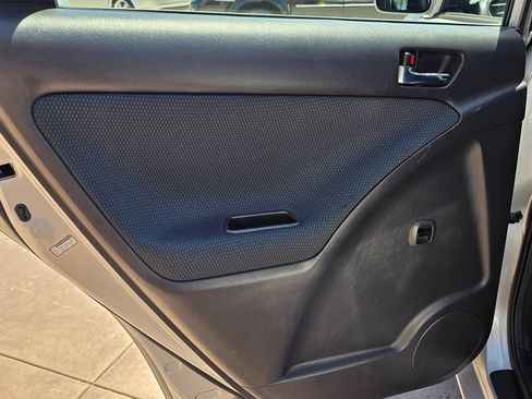 Used 2005 Toyota Matrix XR FWD image 21