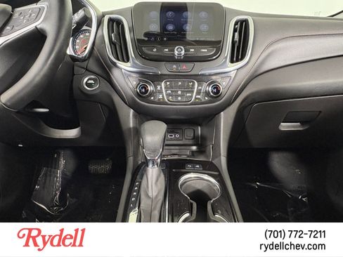 Used 2023 Chevrolet Equinox Premier AWD/4WD image 15