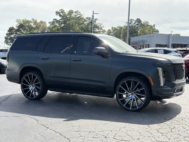 Used 2025 Cadillac Escalade Sport RWD image 9