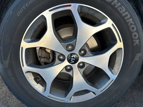 Used 2020 Kia Telluride EX AWD/4WD image 8