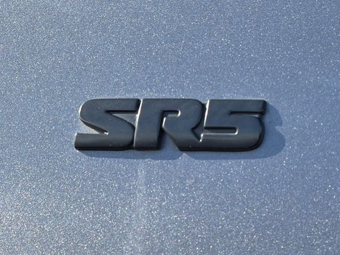 Used 2020 Toyota 4Runner SR5 Premium w/ Moonroof Package image 24