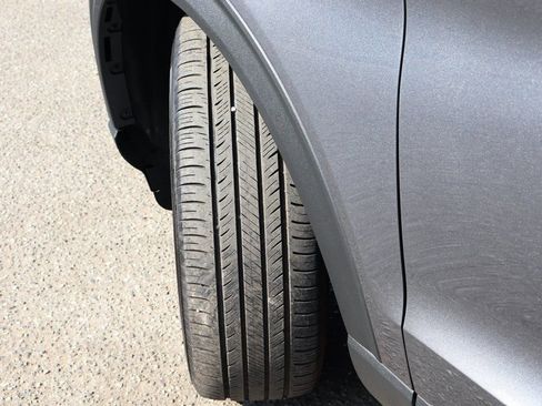 Used 2022 Ford Explorer XLT image 39