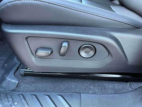 New 2026 GMC Canyon Elevation w/ Convenience Package image 22