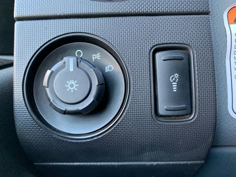 Used 2016 Ford F550 XL 165 W.B. 2D image 21