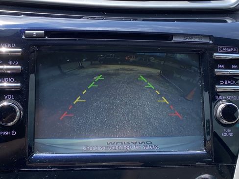Used 2016 Nissan Murano SV FWD image 15