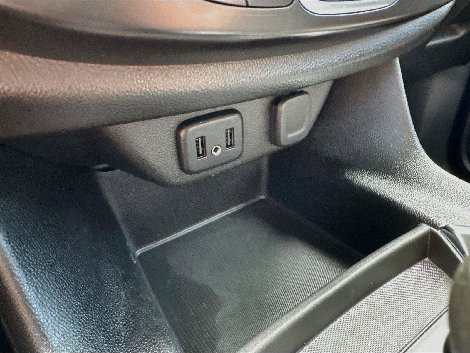 Used 2021 Chevrolet Traverse LT FWD image 23
