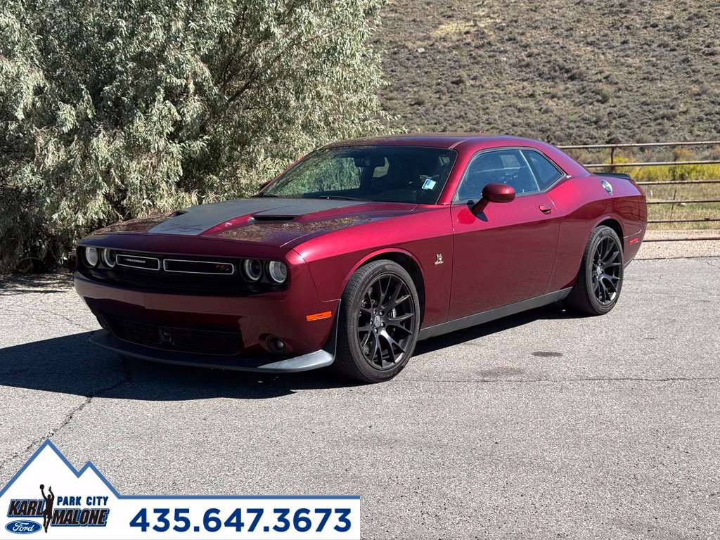 Used 2017 Dodge Challenger R/T Scat Pack w/ Dynamics Package RWD image 1