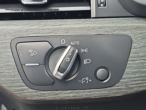 Used 2018 Audi A4 2.0T Premium Plus w/ Premium Plus Package image 29