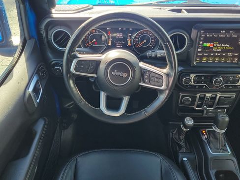 Used 2021 Jeep Wrangler Unlimited Sahara AWD/4WD image 15