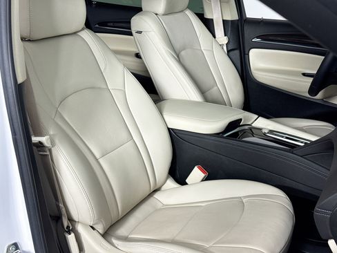 Used 2023 Buick Enclave Essence w/ Experience Buick Package image 39