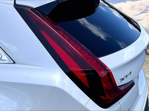 Used 2022 Cadillac XT4 Premium Luxury AWD/4WD image 23