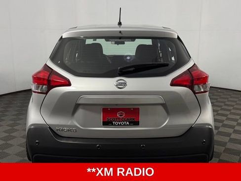Used 2020 Nissan Kicks S image 7