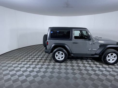 Used 2019 Jeep Wrangler Sport image 9