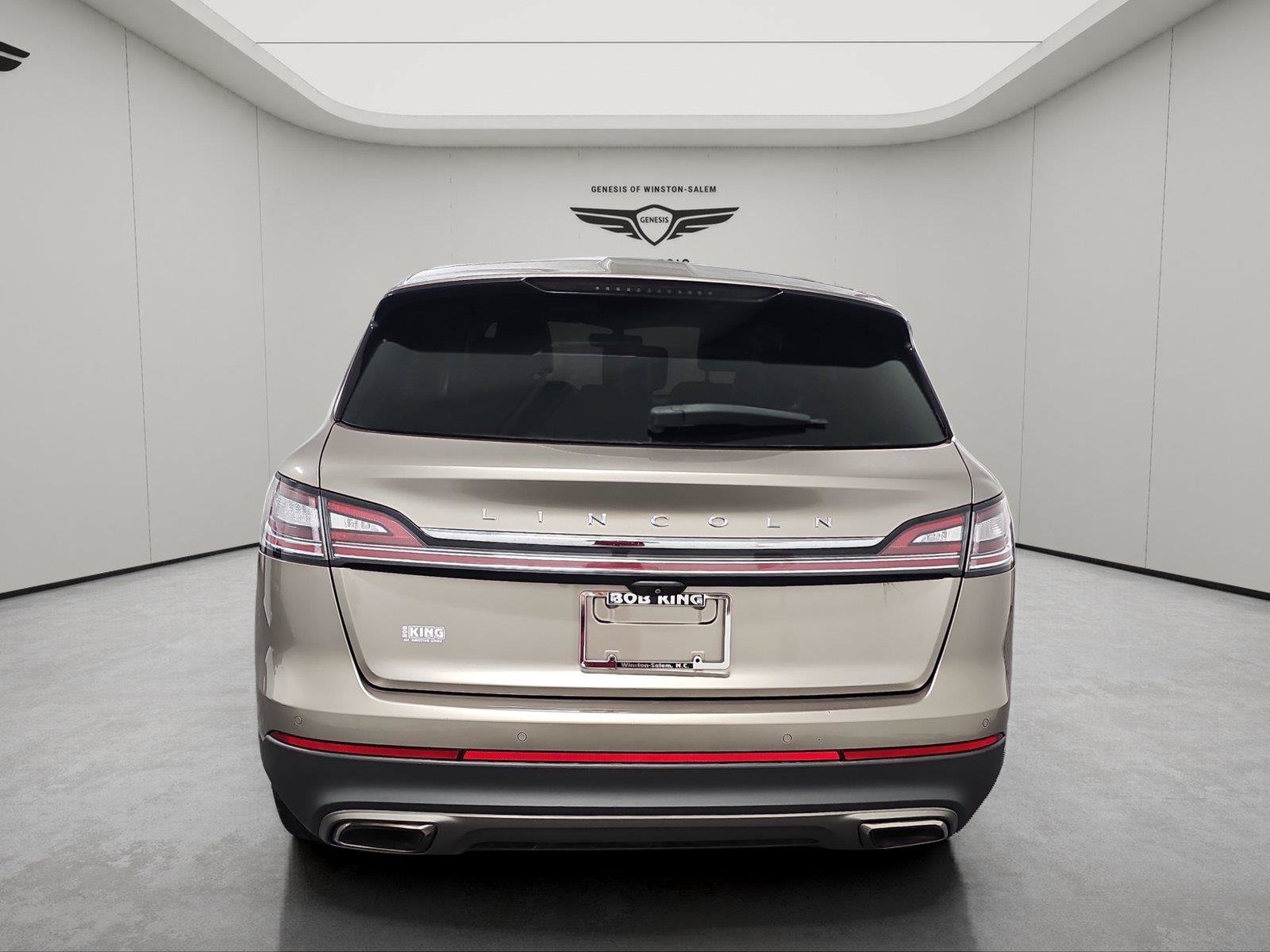 Used 2021 Lincoln Nautilus Reserve AWD/4WD image 4