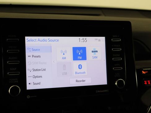 Used 2023 Toyota Camry SE image 31