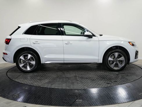 Used 2023 Audi Q5 2.0T Premium w/ Convenience Package AWD/4WD image 5