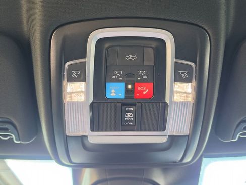 New 2026 RAM 3500 Laramie AWD/4WD image 28