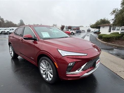 Used 2024 Buick Envista Avenir image 2