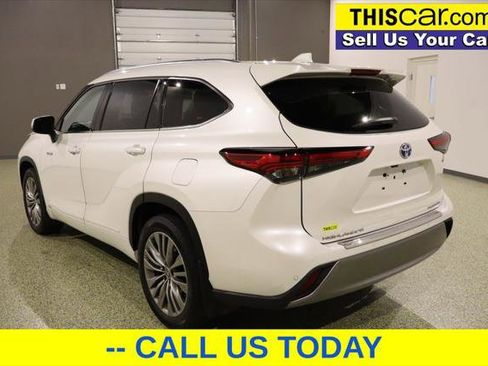 Used 2021 Toyota Highlander Platinum image 5