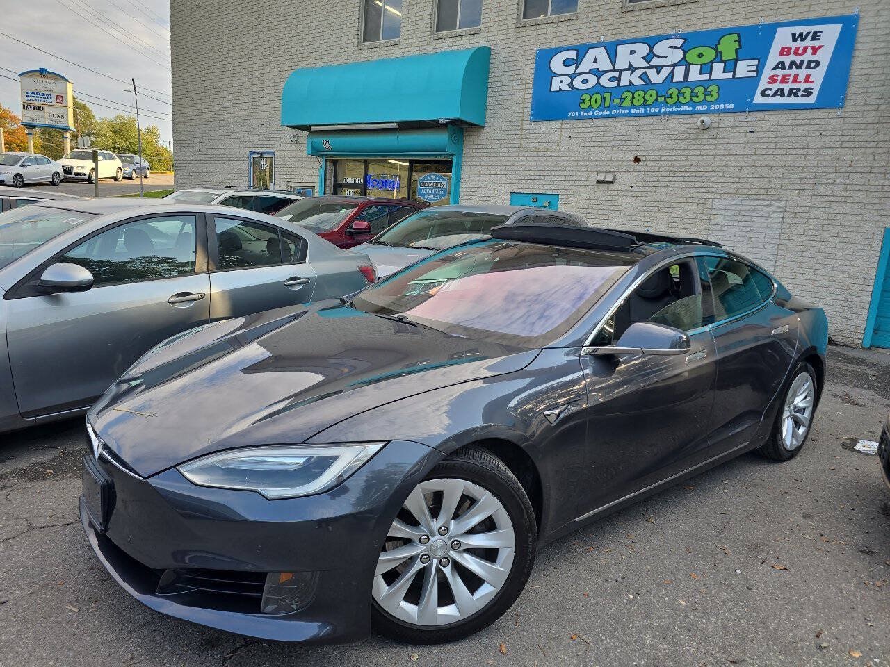 Used 2017 Tesla Model S 60 RWD image 4