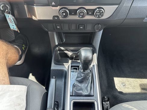 Used 2020 Toyota Tacoma SR5 image 16